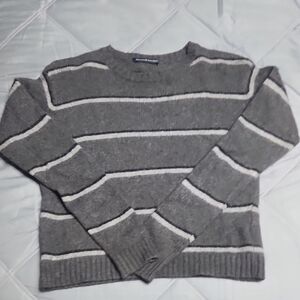 Brandy Melville Gray and White Crewneck Sweater